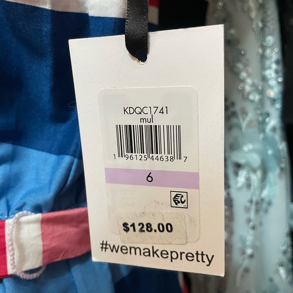 Kensie Multi-Stripe Printed Cotton
Maxi Dress - Picture 4 of 4